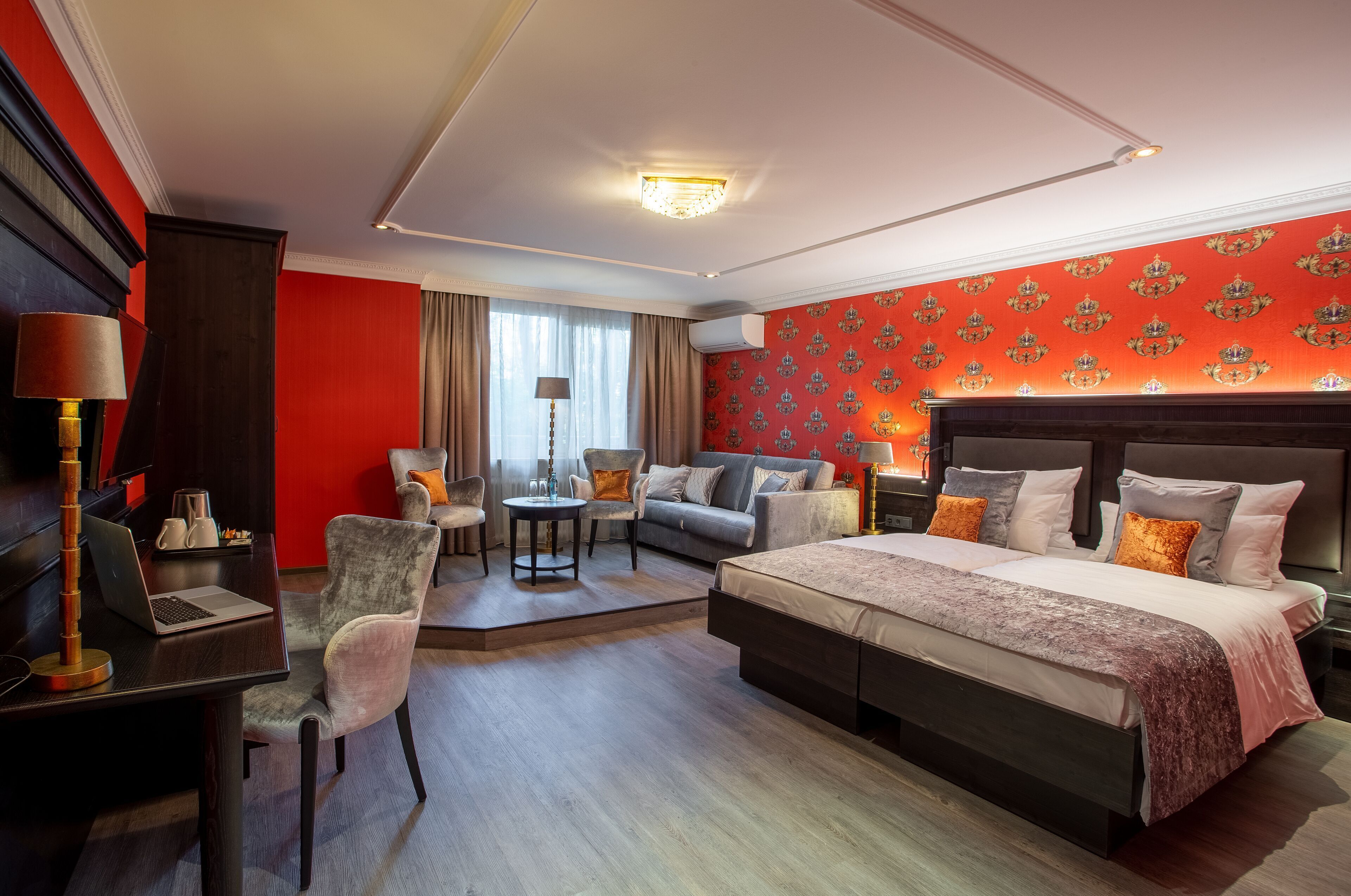 Hypoallergeen beddengoed, een minibar, een kluis op de kamer