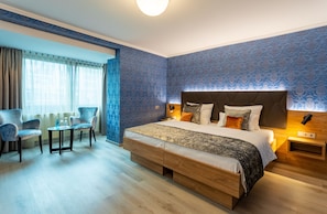 Hypo-allergenic bedding, minibar, in-room safe, individually decorated