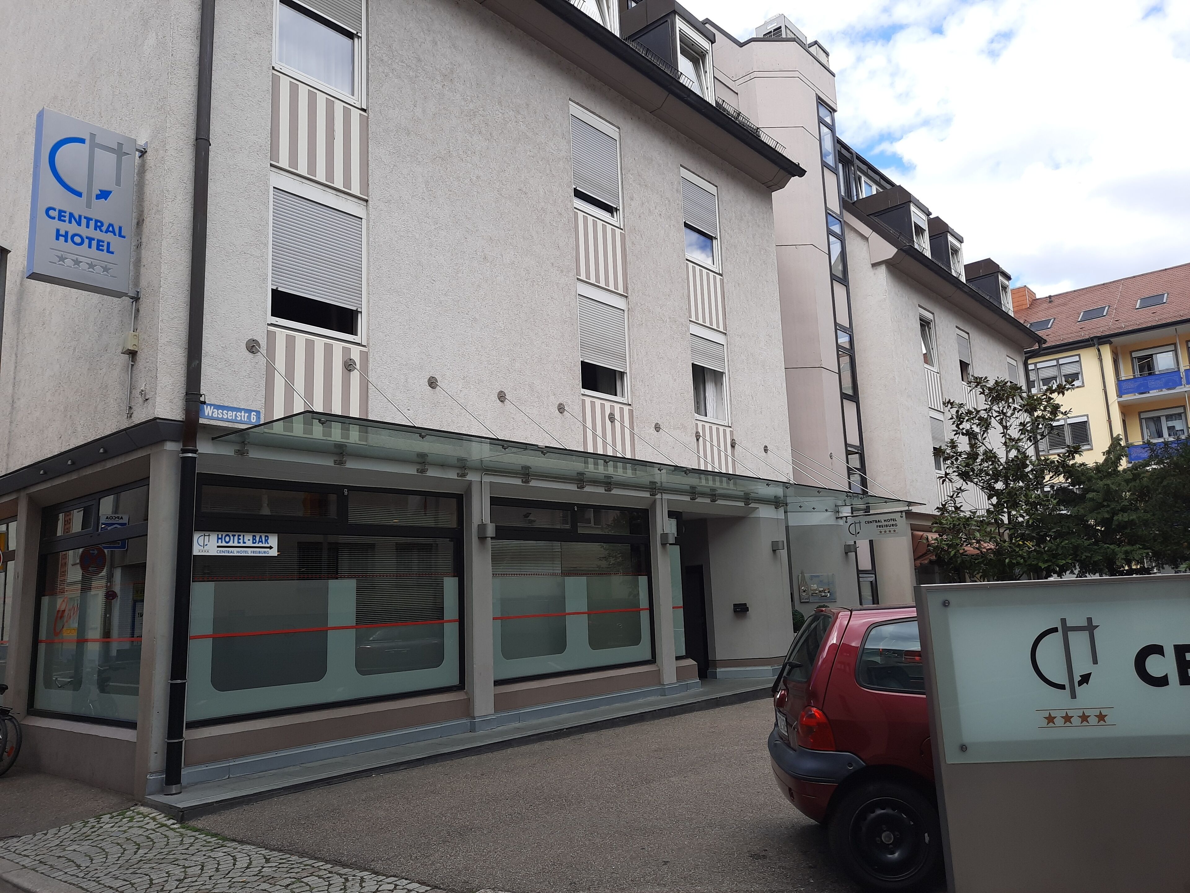 Self-parking (surcharge) 15 per day