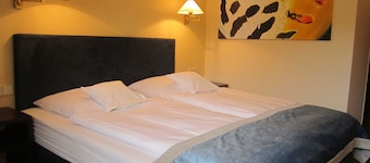 Central Hotel