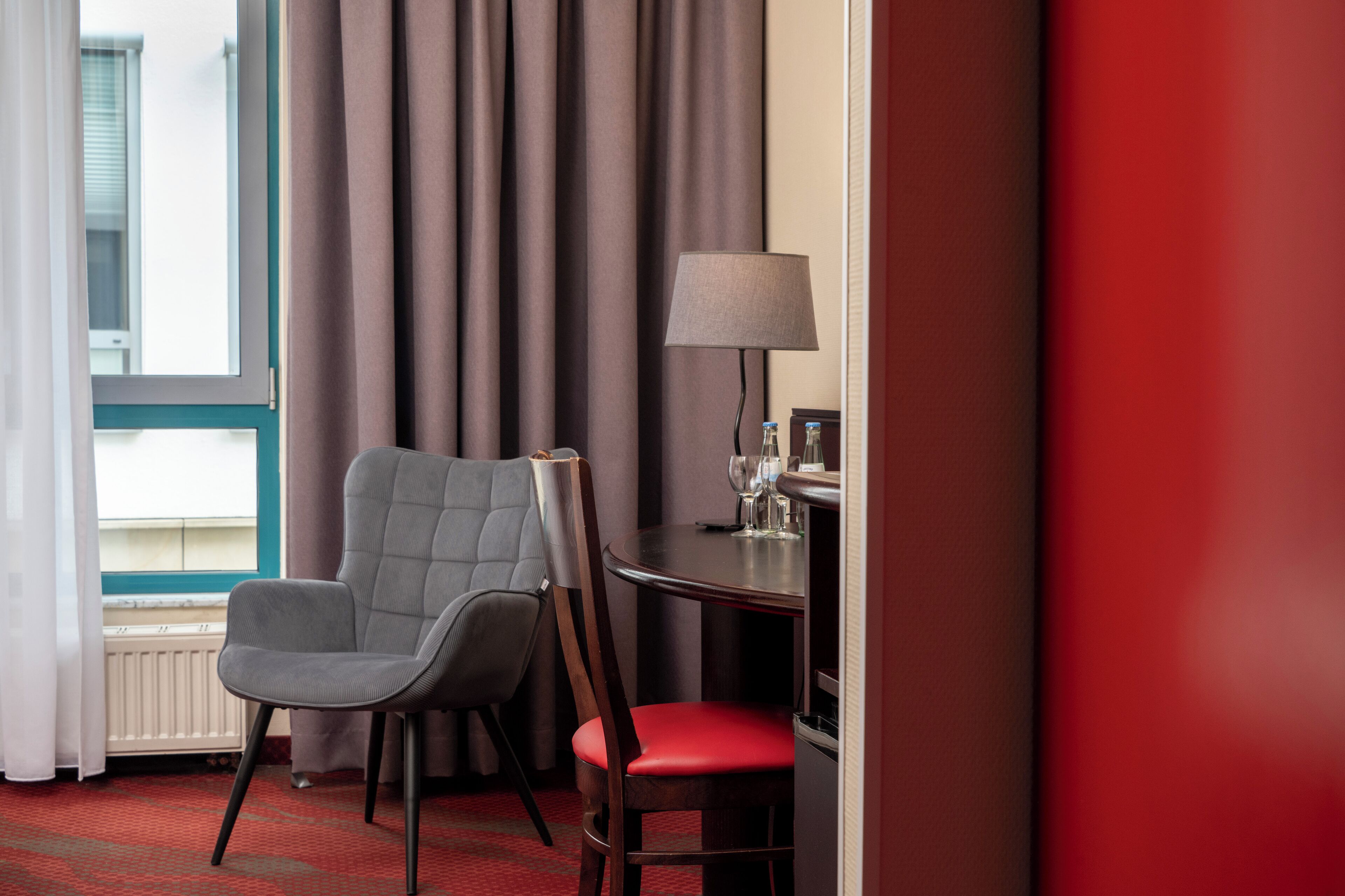 1 bedroom, hypo-allergenic bedding, individually furnished, desk