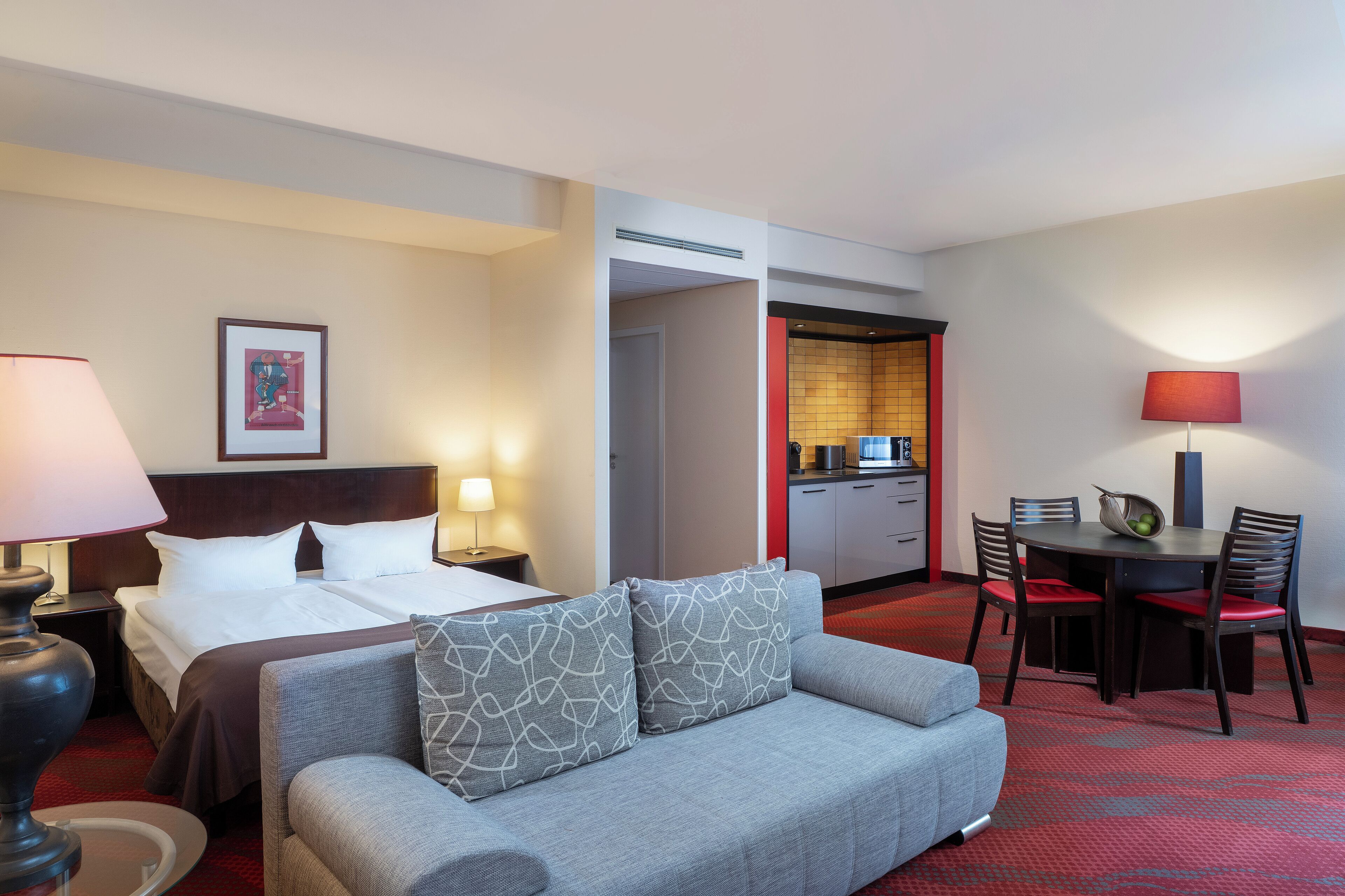 junior suite | 1 bedroom, hypo-allergenic bedding, individually furnished, desk