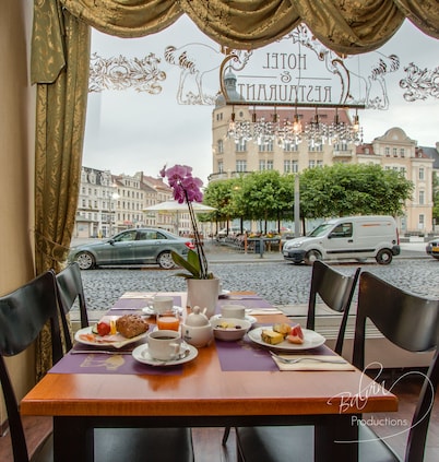 Akzent Am Goldenen Strauss