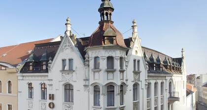 Akzent Am Goldenen Strauss