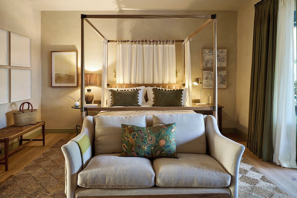 1 bedroom, premium bedding, minibar, in-room safe