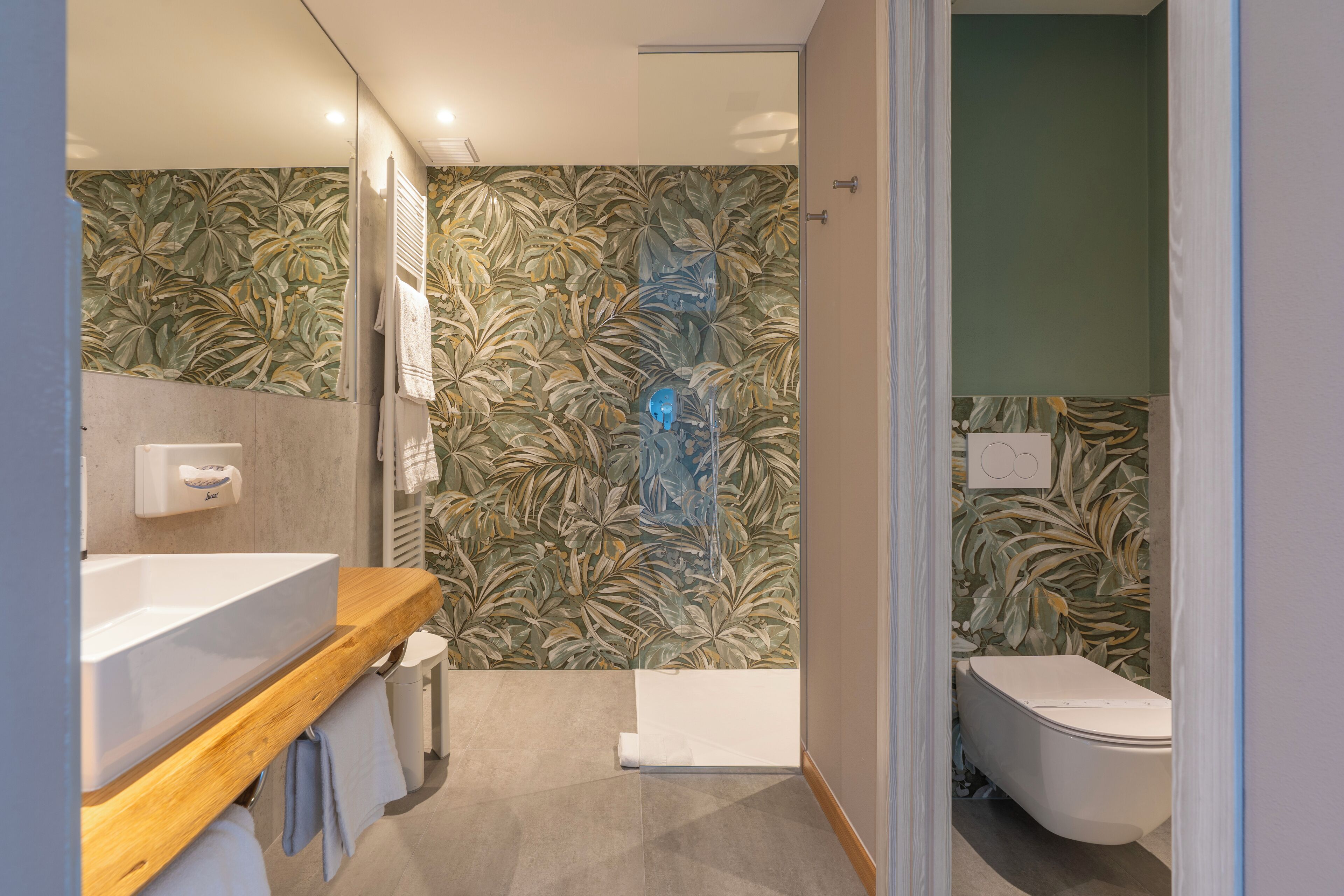 free toiletries, hair dryer, bathrobes, bidet