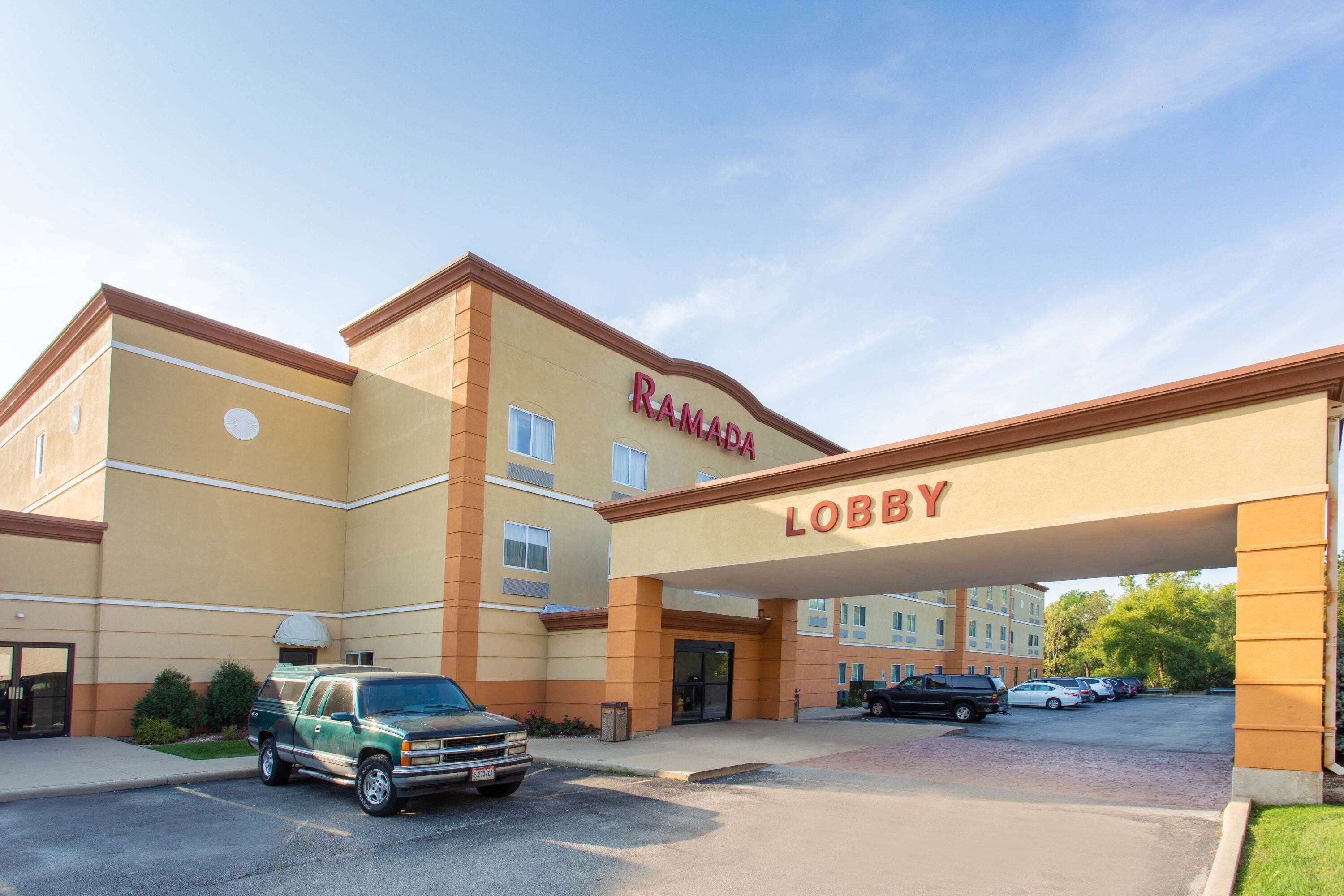 Foto - Ramada by Wyndham Glendale Heights/Lombard