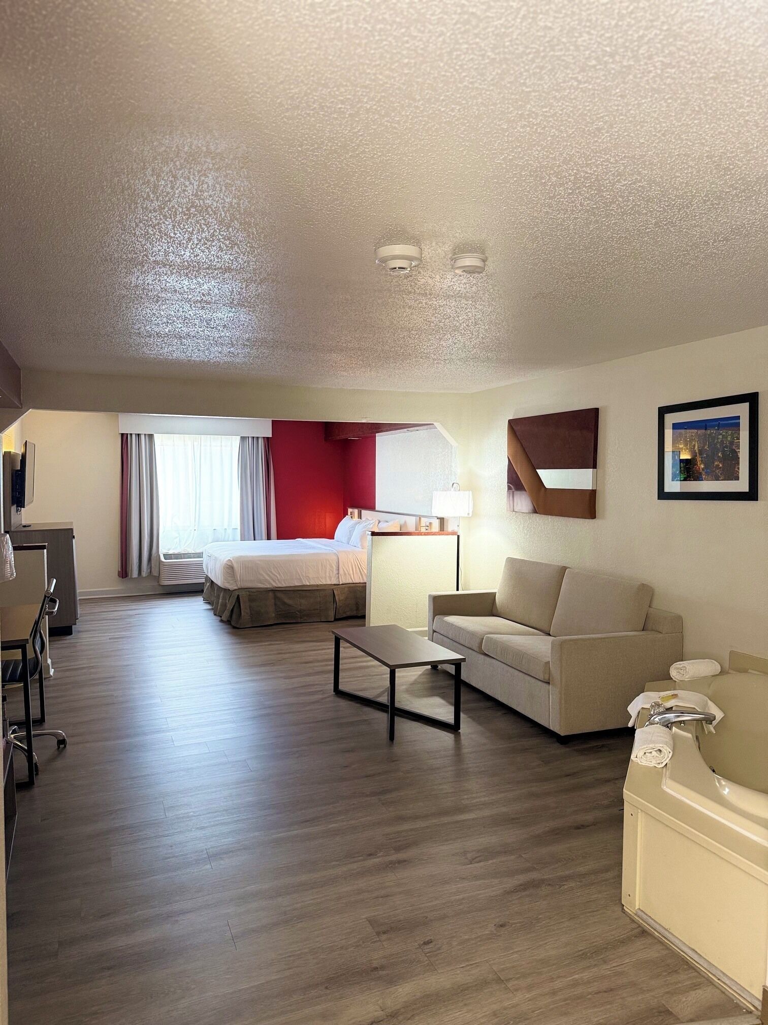 Photo - Ramada by Wyndham Glendale Heights/Lombard