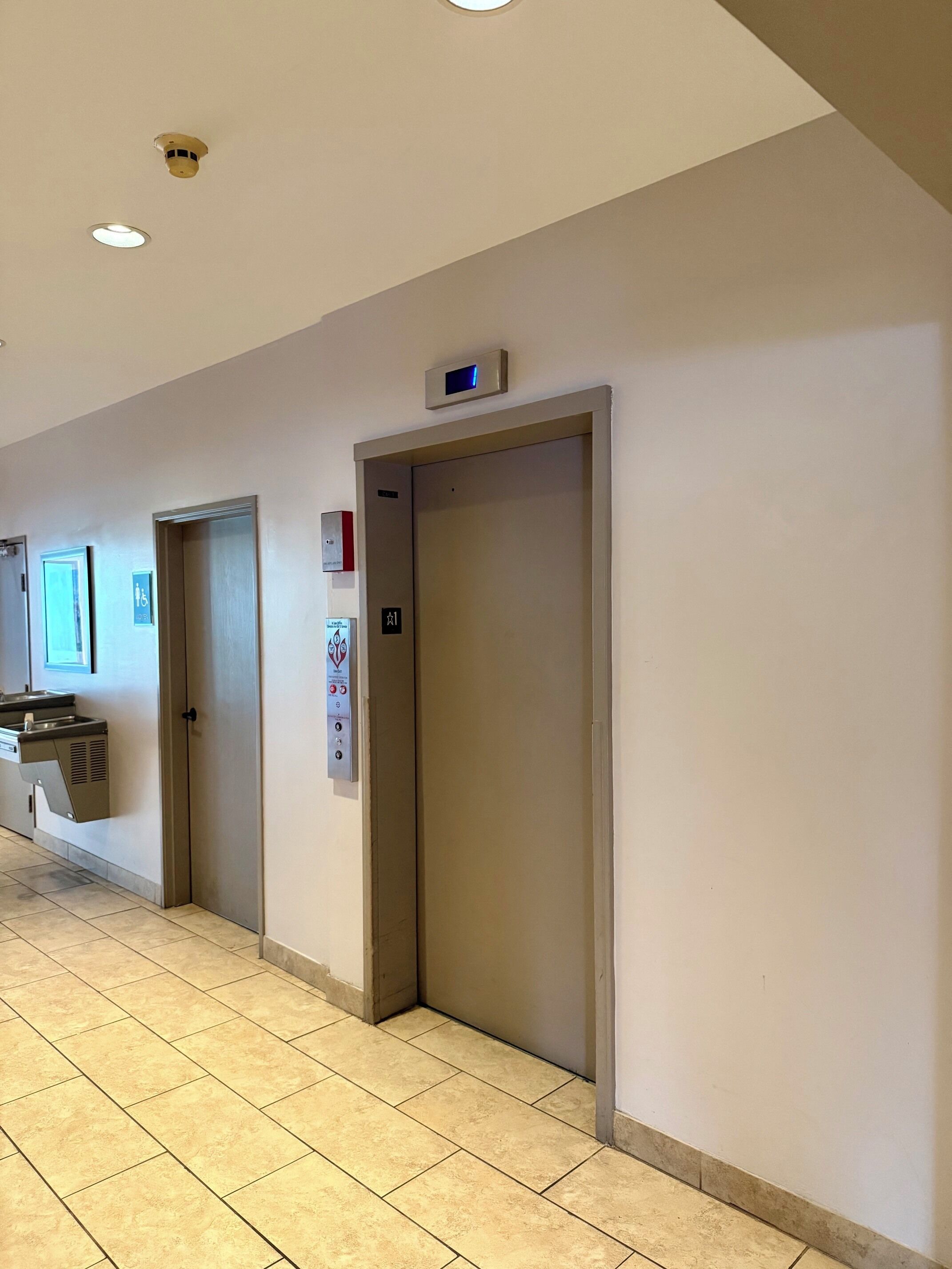Photo - Ramada by Wyndham Glendale Heights/Lombard
