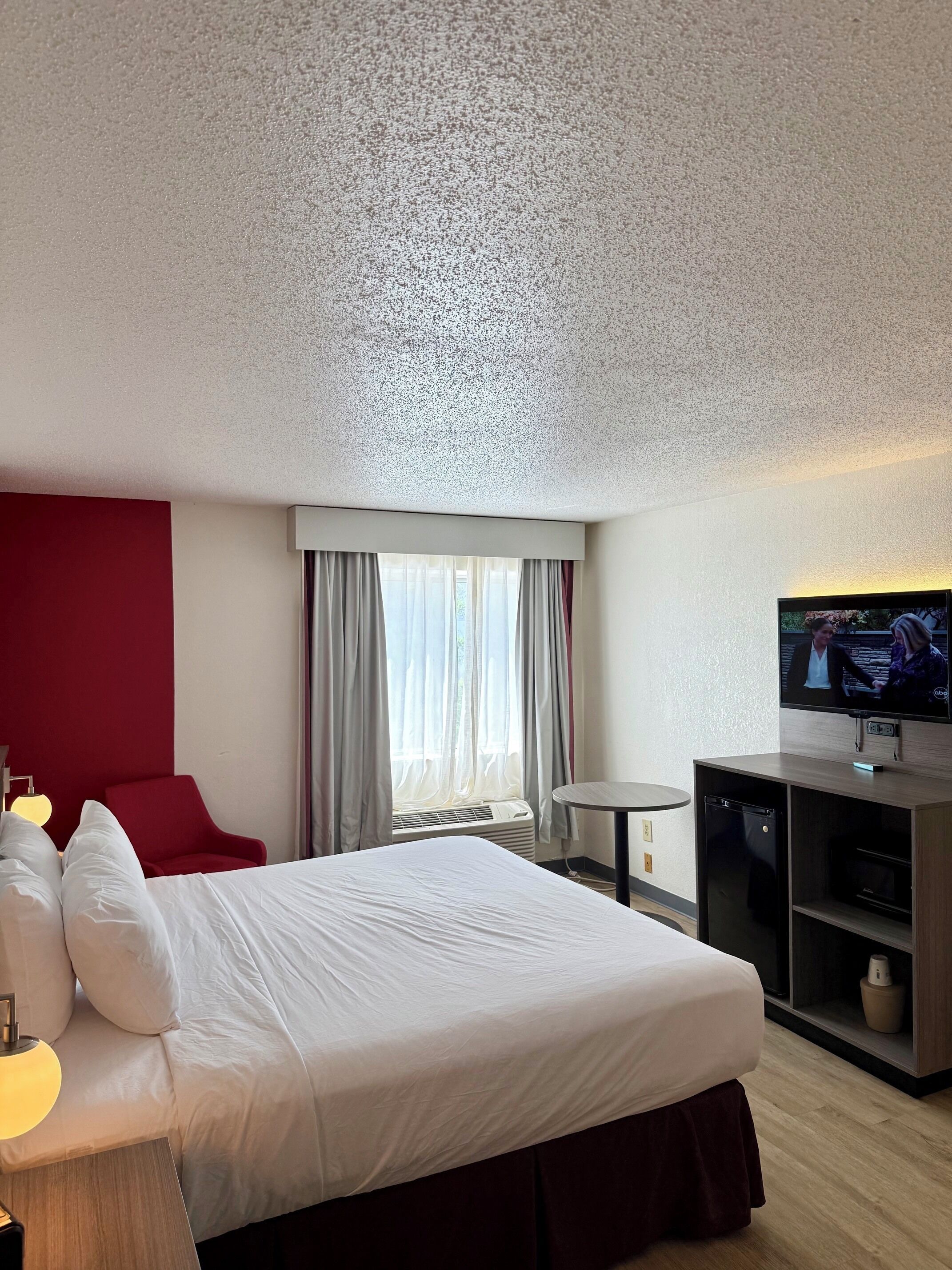 Photo - Ramada by Wyndham Glendale Heights/Lombard