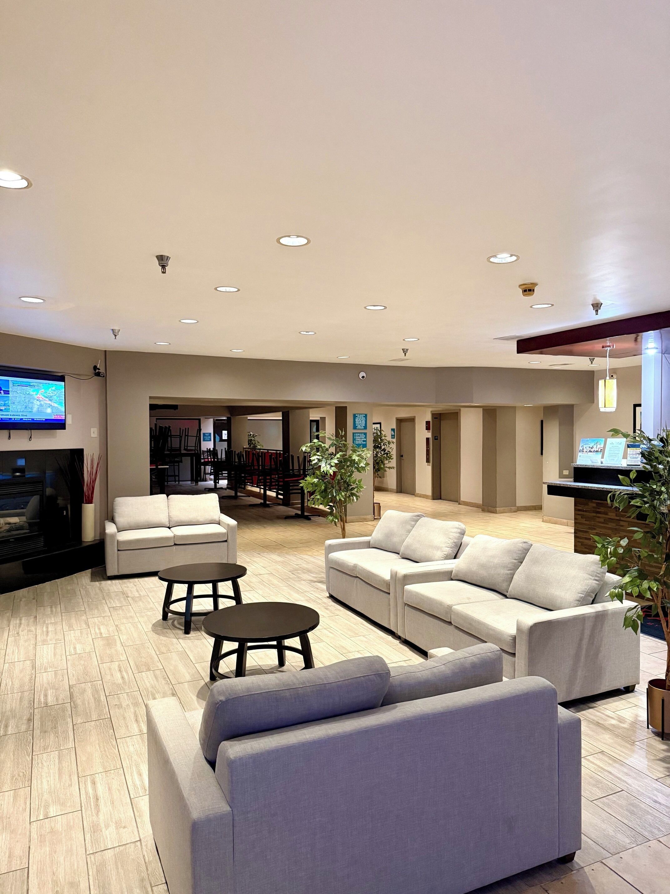 Photo - Ramada by Wyndham Glendale Heights/Lombard