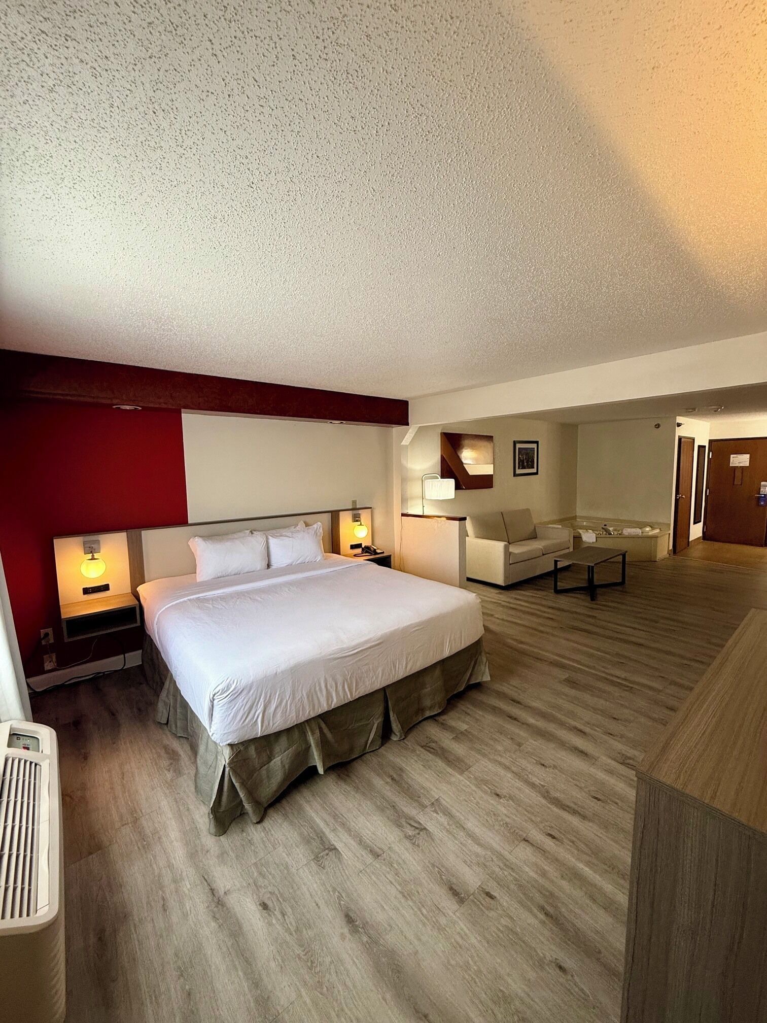 Suite, 1 cama King size, para no fumadores, hidromasaje (Luxury) | Tabla de planchar con plancha, cunas, wifi gratis y ropa de cama 