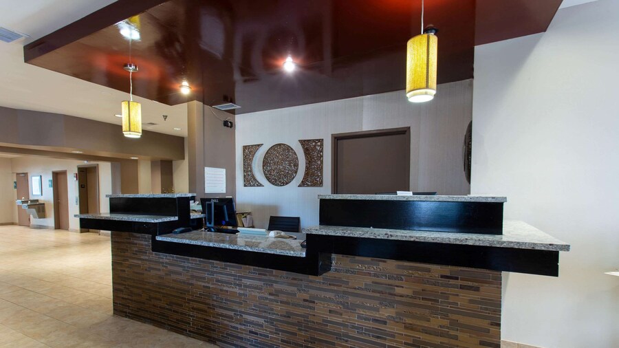 ラマダ バイ ウィンダム グレンデール ハイツ / ロンバード