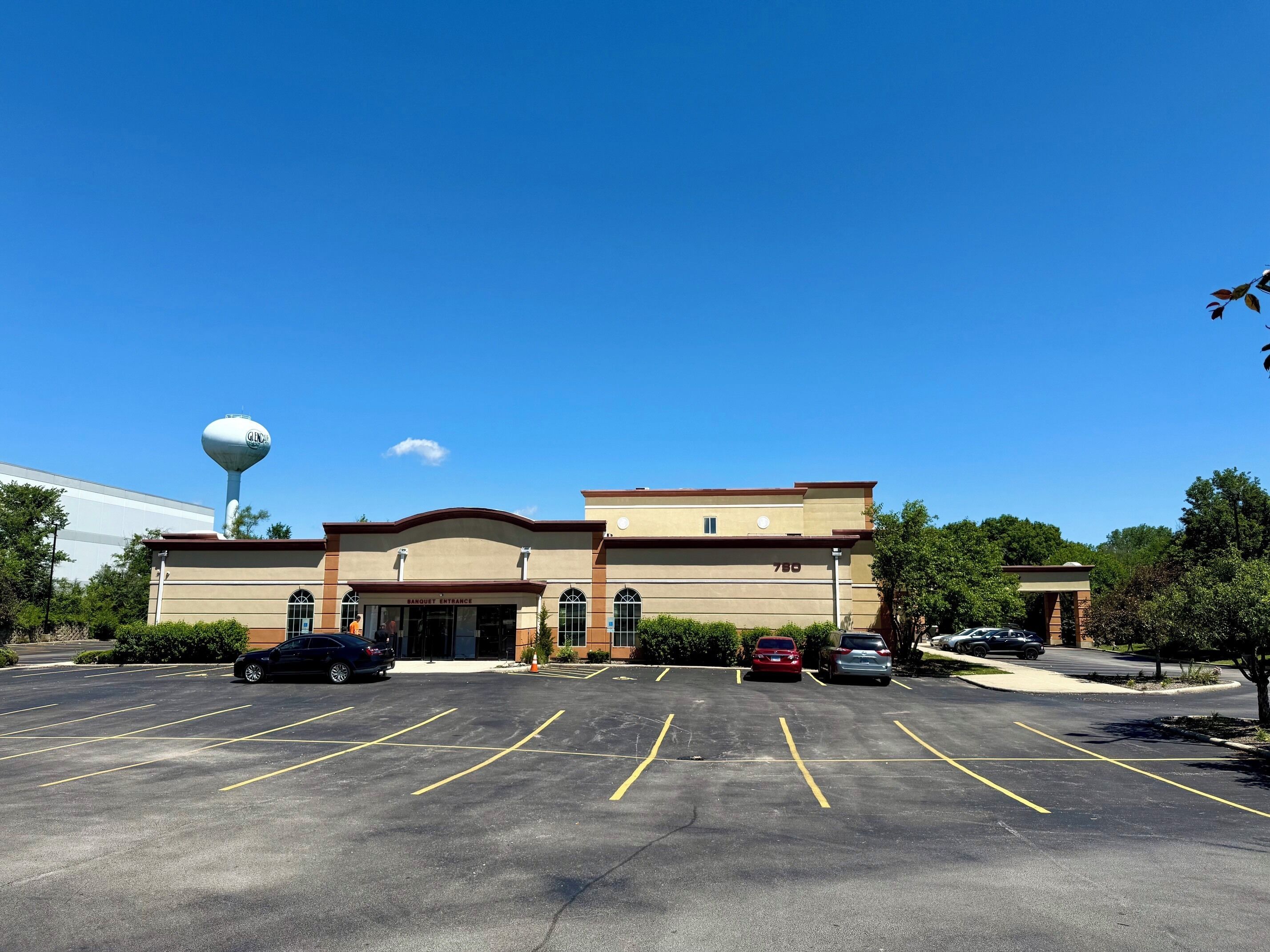 Photo - Ramada by Wyndham Glendale Heights/Lombard