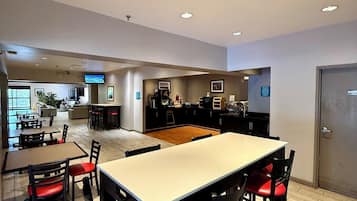 Free daily continental breakfast