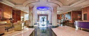 Lobby - Radisson Blu Hotel, Muscat (Muscat)