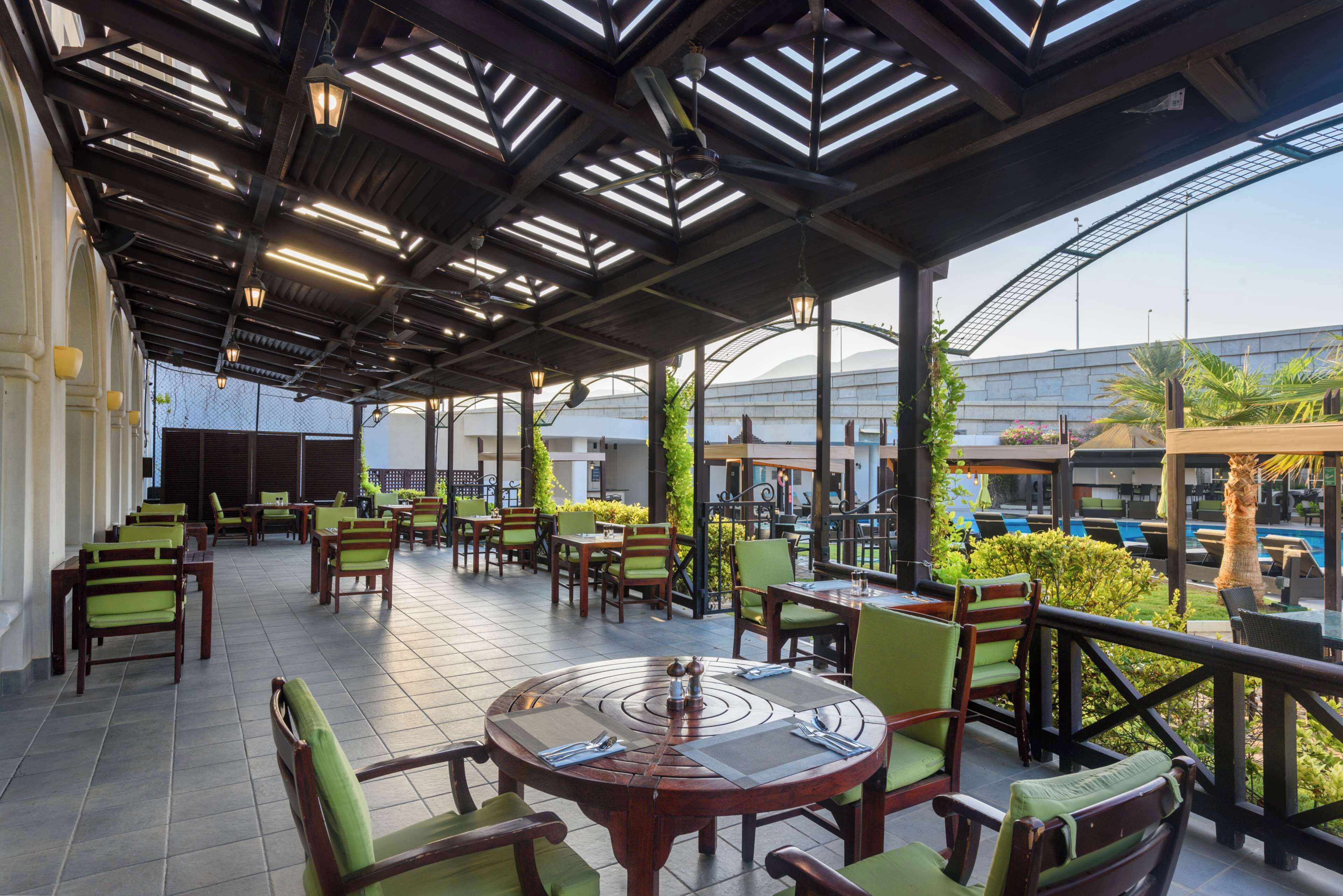 2 restaurants, breakfast, lunch, dinner served; italian cuisine