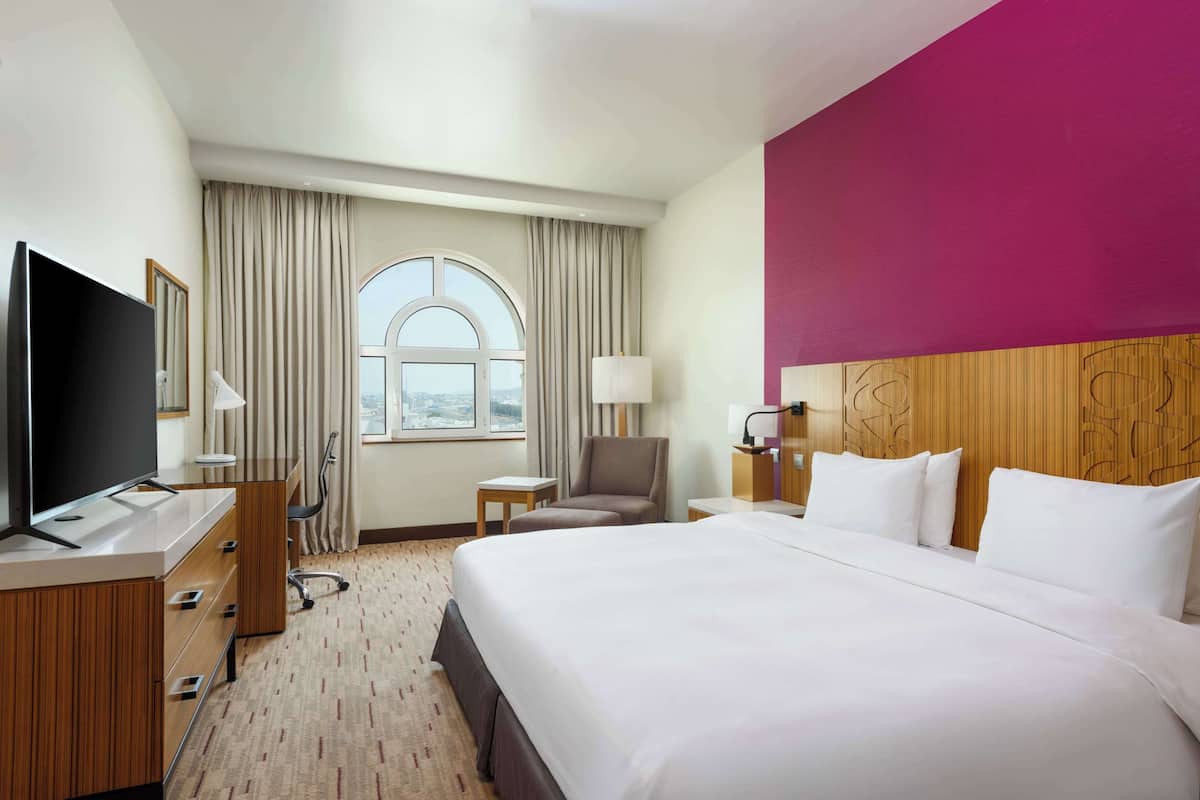 Executive Room (Lounge Access) | Down duvets, minibar, in-room safe, individually decorated