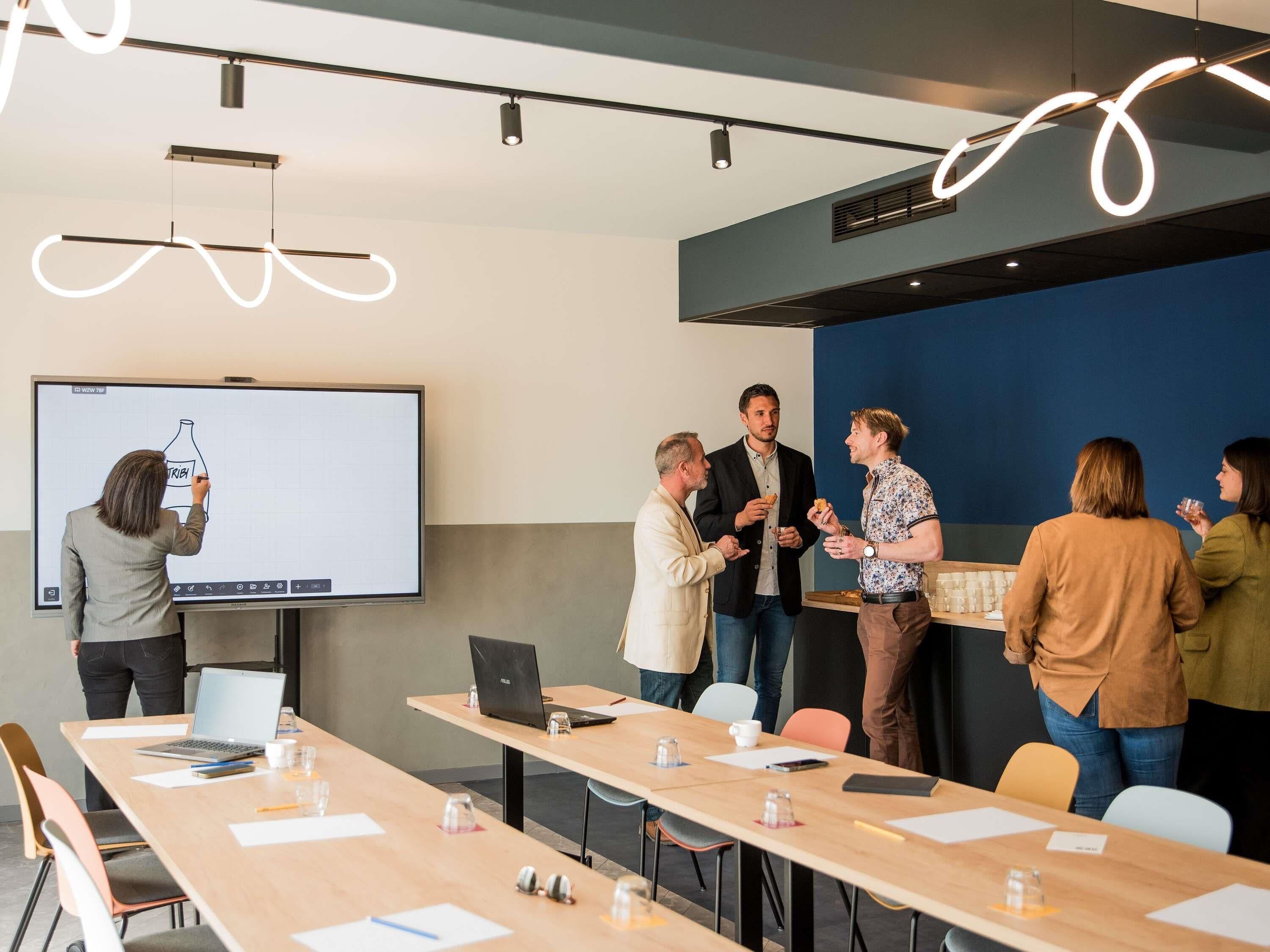 Meeting facility