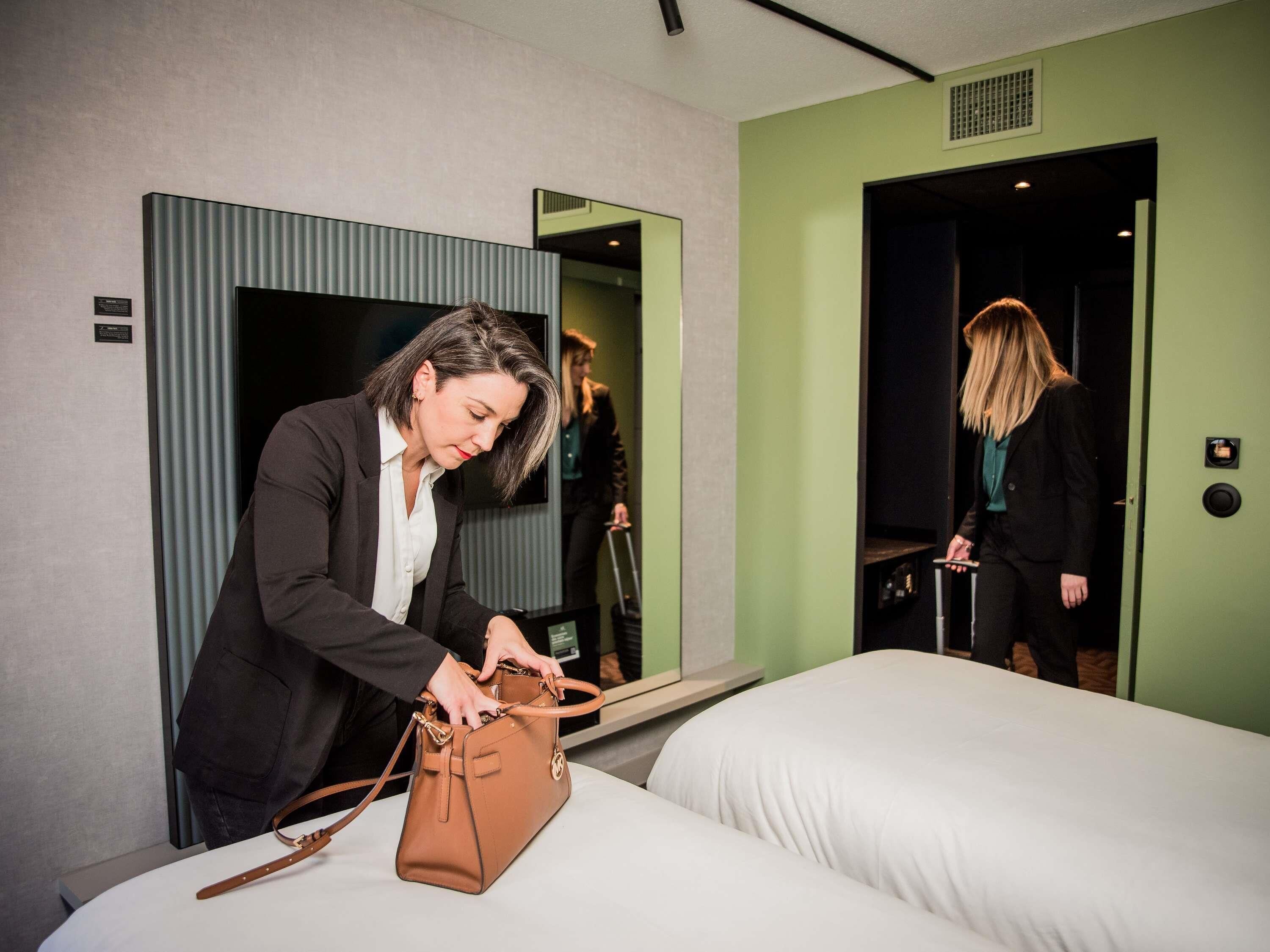 Zimmer, 2 Einzelbetten | Pillowtop-Betten, Zimmersafe, Schreibtisch