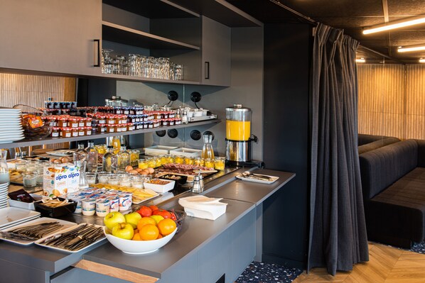 Daily buffet breakfast (EUR 18 per person)