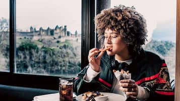 Breakfast, lunch, dinner served; Modern European cuisine