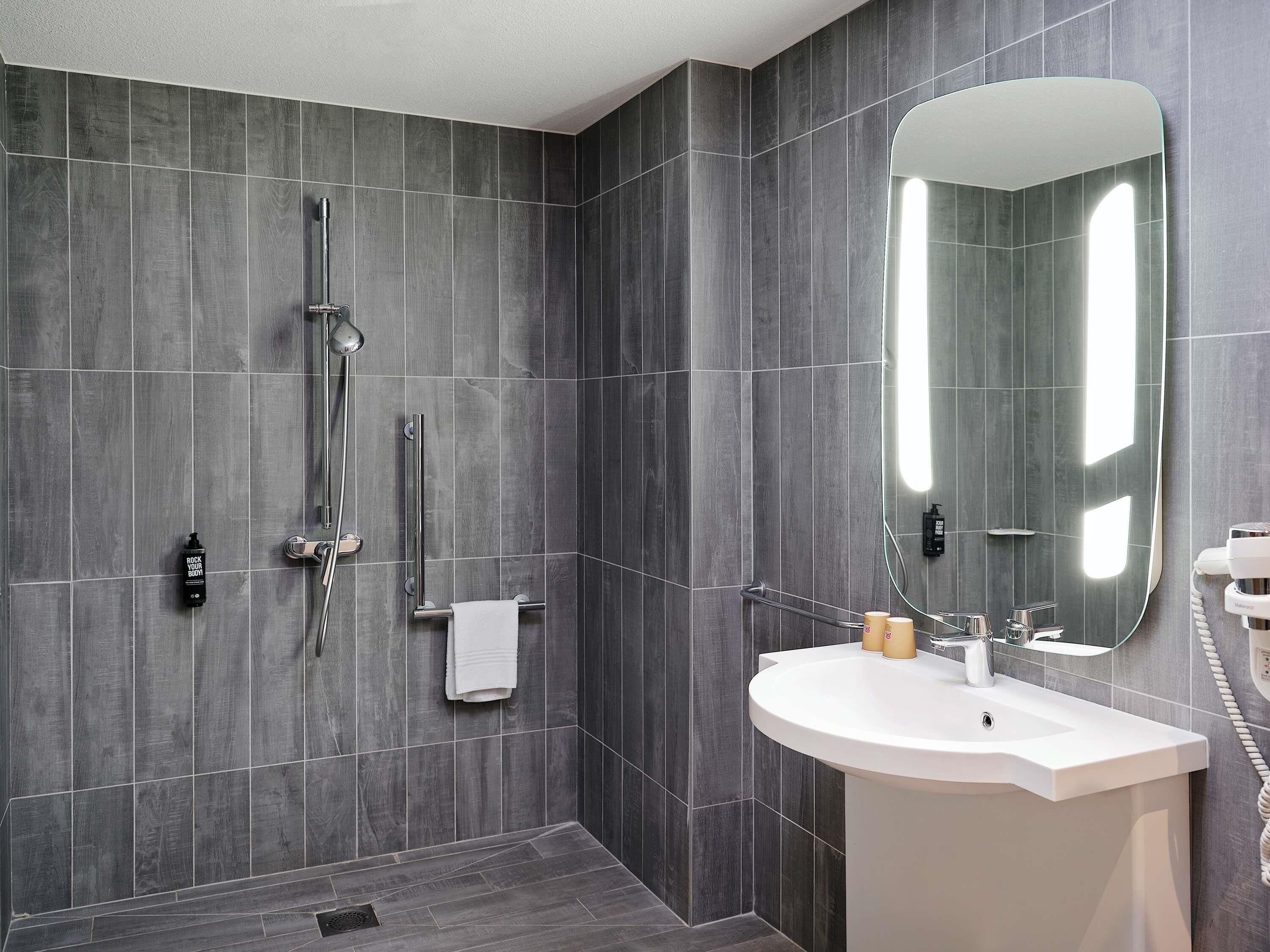 standard double room, 1 double bed | premium bedding, desk, blackout curtains, soundproofing