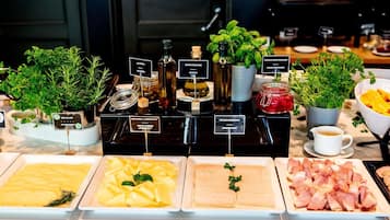 Daily buffet breakfast for a fee