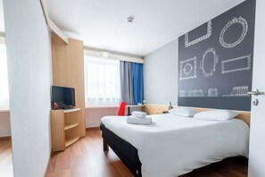 Standard-Doppelzimmer, 1 Doppelbett (1 or 2 People) | Hochwertige Bettwaren, Verdunkelungsvorhänge, schallisolierte Zimmer