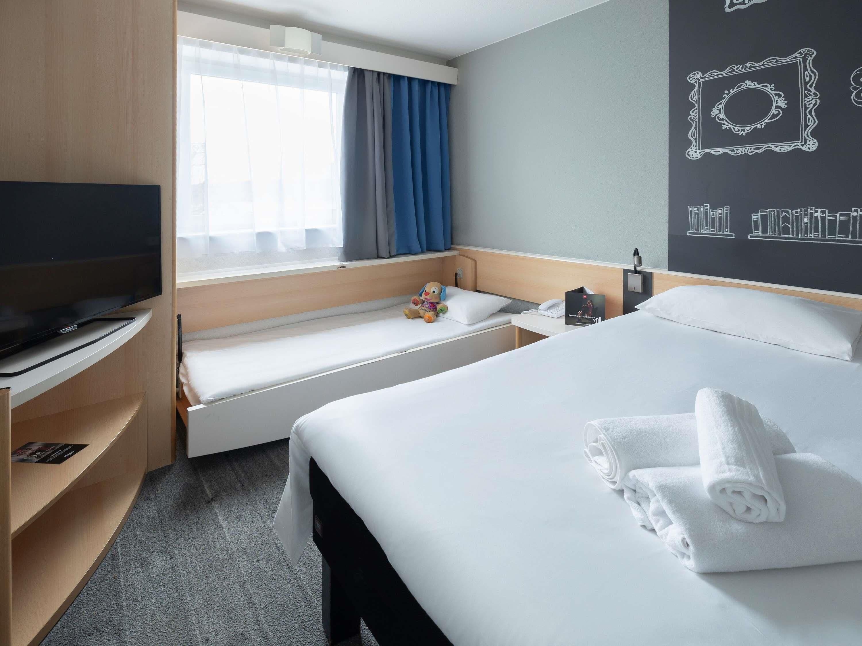Standardzimmer, Mehrere Betten (Family) | Hochwertige Bettwaren, Verdunkelungsvorhänge, schallisolierte Zimmer