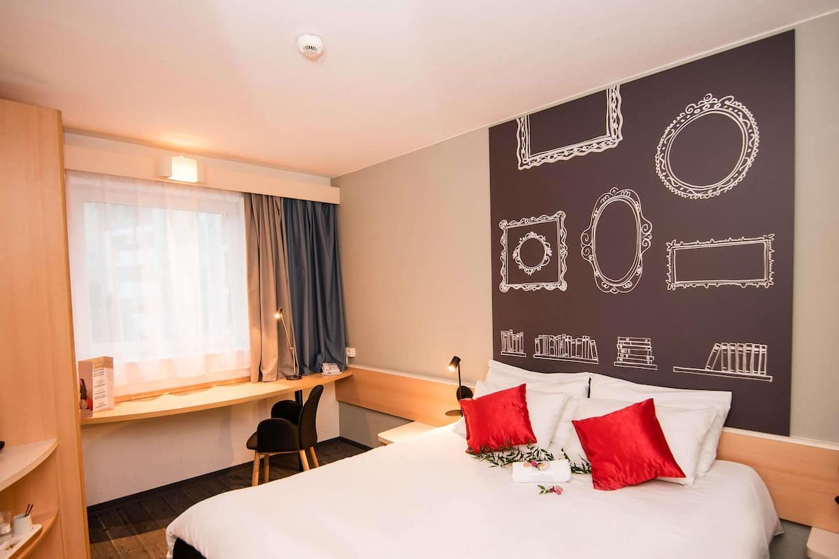 Chambre Supérieure, 1 lit double | Literie de qualité supérieure, rideaux occultants, chambres insonorisées