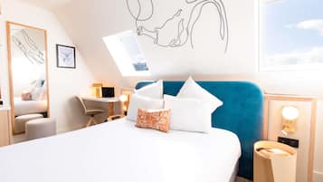 Classic Room, 1 Double Bed (Renovated) | Premium bedding, in-room safe, desk, blackout drapes