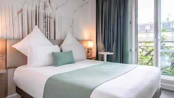 Privilege, Room, 1 Queen Bed | Premium bedding, in-room safe, desk, blackout drapes