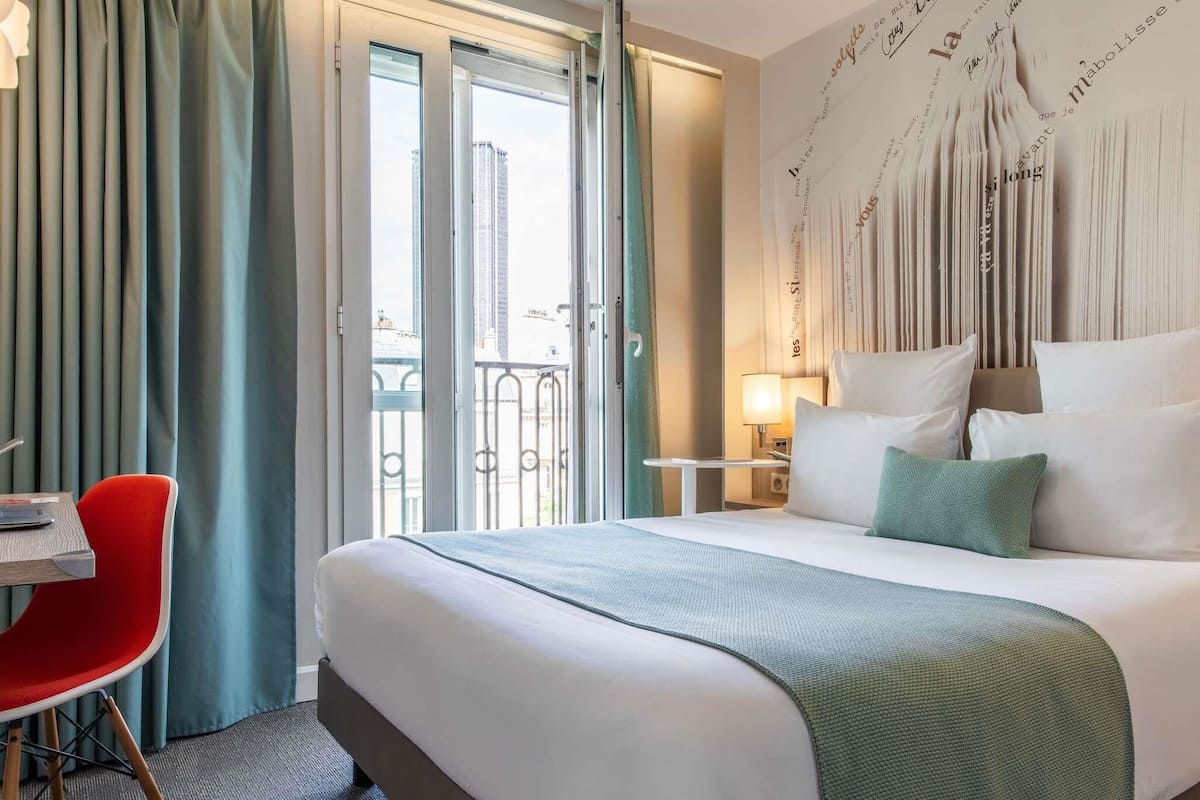 Camera Classic, 1 letto matrimoniale | Biancheria da letto di alta qualità, una cassaforte in camera