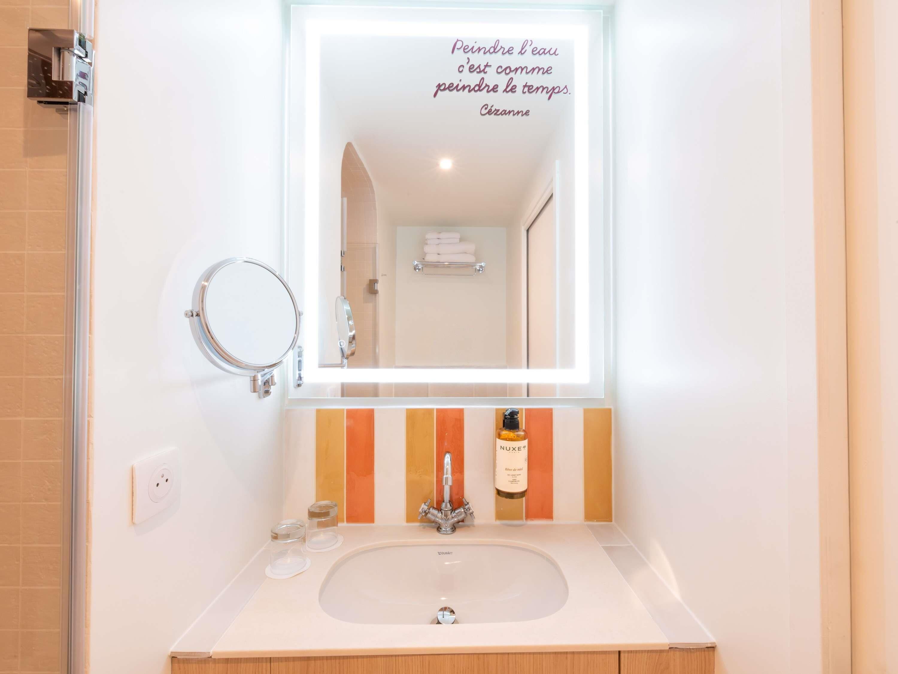 Classic Room, 1 Double Bed (Renovated) | Bathroom | Eco-friendly toiletries, hair dryer, towels