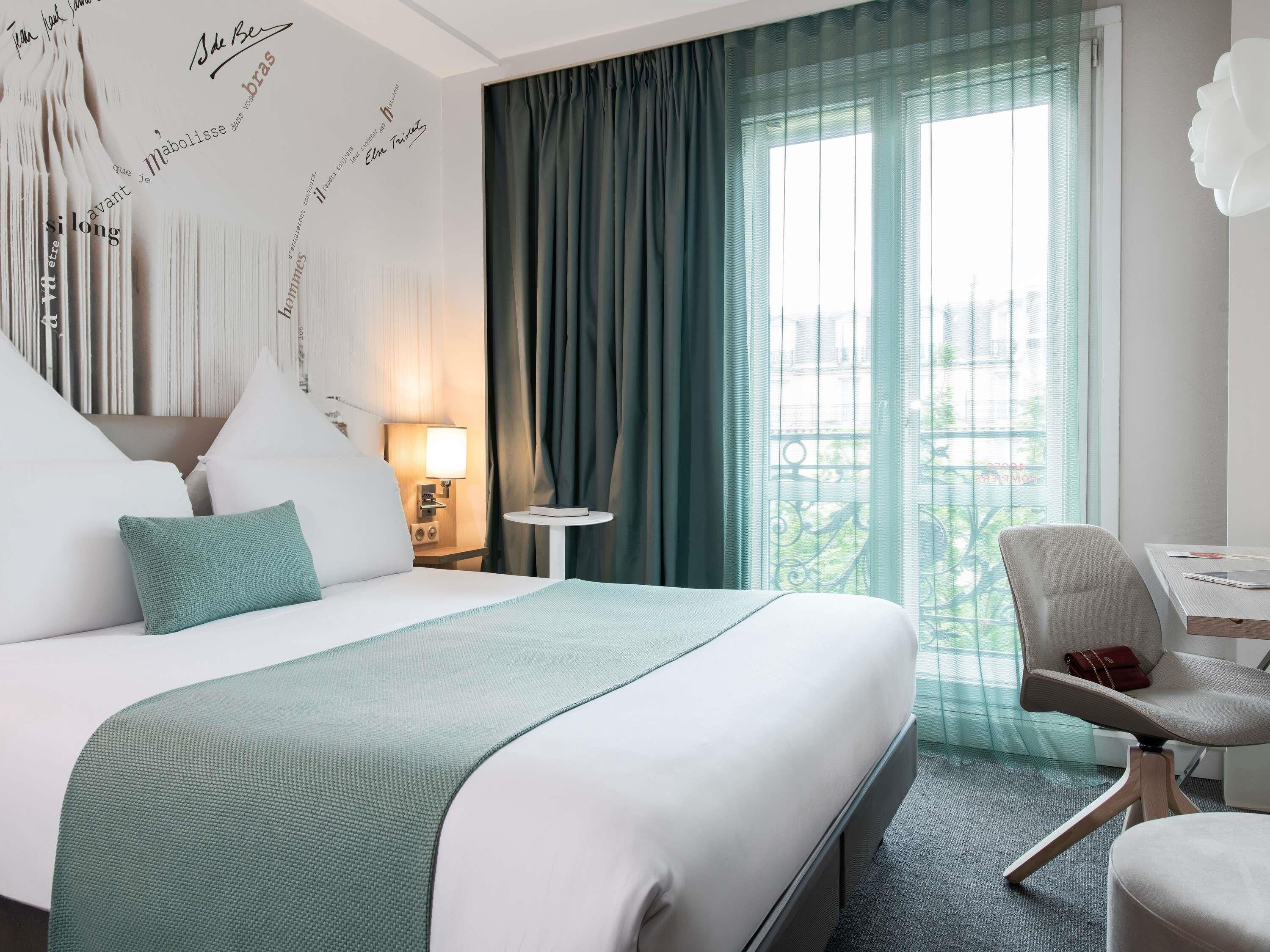 privilege, room, 1 queen bed | premium bedding, in-room safe, desk, blackout curtains