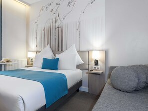 Privilege, Zimmer, 1 Queen-Bett und Schlafsofa | Hochwertige Bettwaren, Zimmersafe, Schreibtisch, Verdunkelungsvorhänge