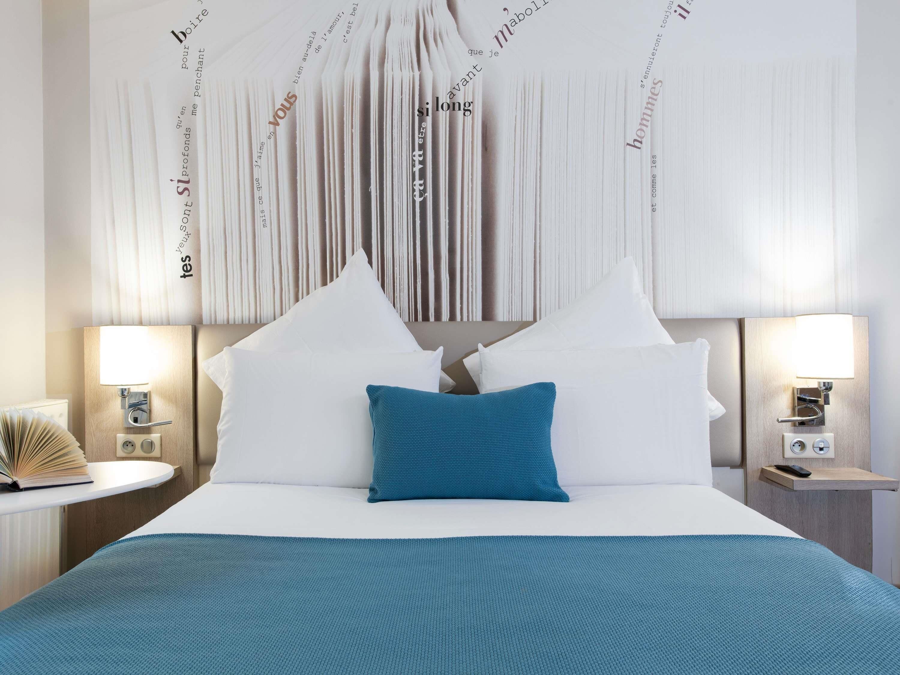 privilege, room, 1 queen bed with sofa bed | premium bedding, in-room safe, desk, blackout curtains