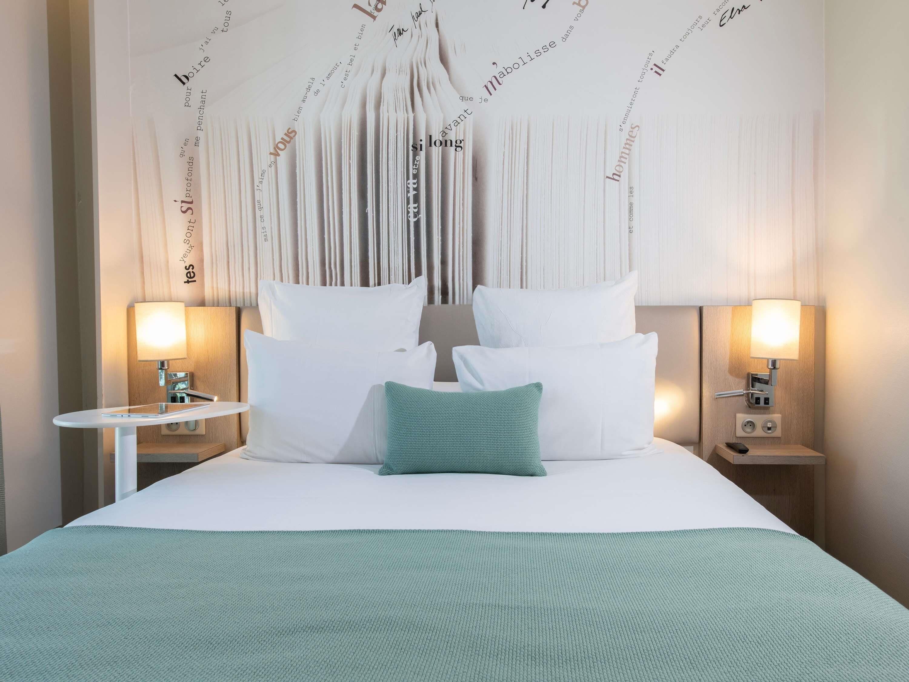 classic room, 1 double bed | premium bedding, in-room safe, desk, blackout curtains