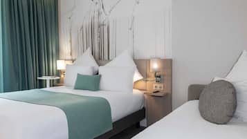 Privilege, Quarto, 1 cama Queen e sofá-cama | Roupas de cama premium, cofres nos quartos, escrivaninha