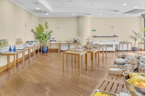 Café da manhã self-service todos os dias mediante uma taxa