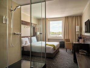 Superior Room, 1 King Bed (Plus) | Hypo-allergenic bedding, pillow-top beds, in-room safe, desk - Flemings Hotel Frankfurt Main-Riverside (Frankfurt)