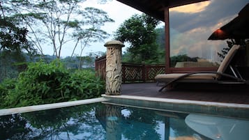 River Front Pool Villa | Room amenity