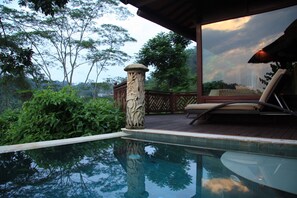 River Front Pool Villa | Room amenity