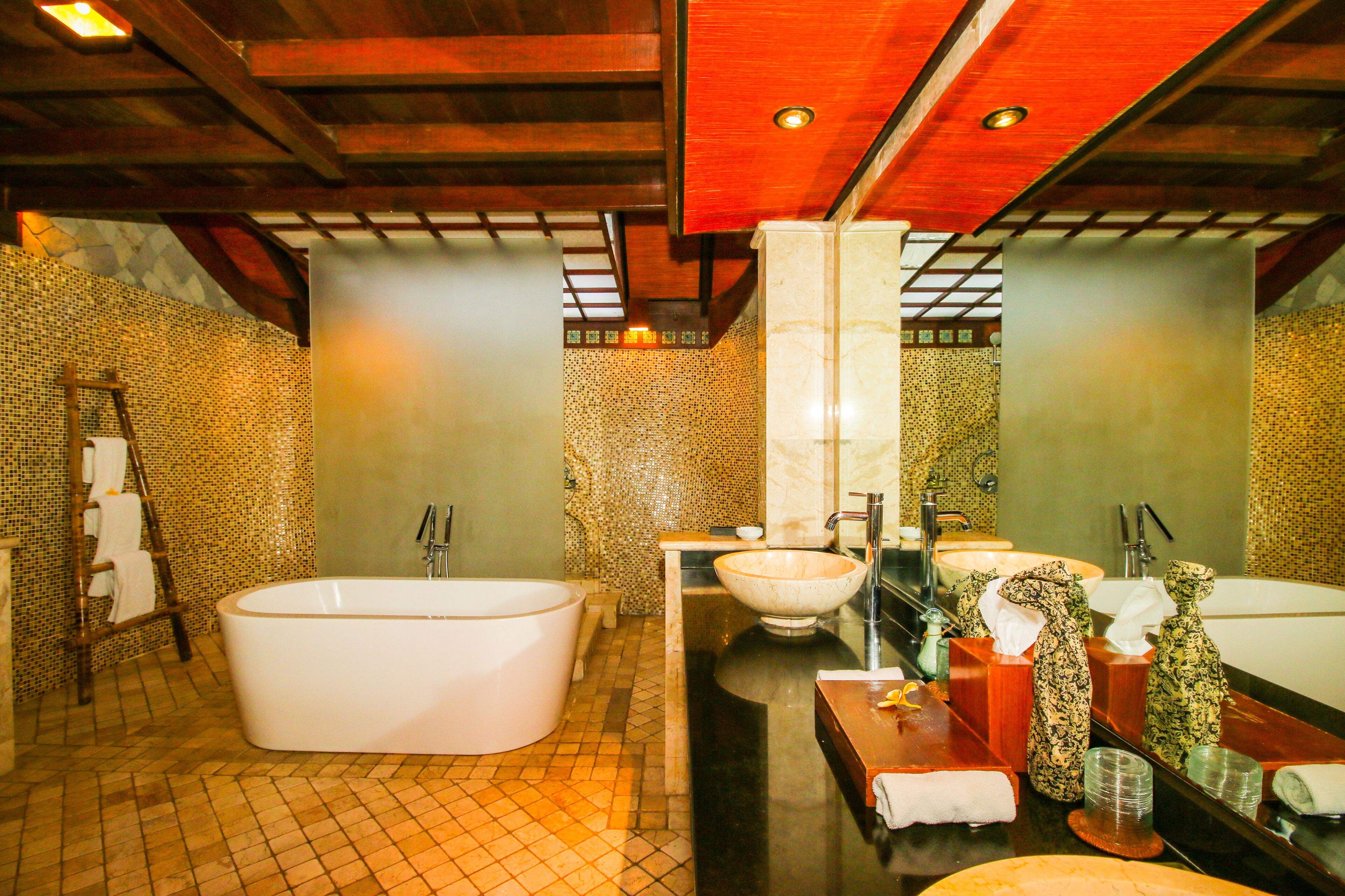 duplex pool villa | bathroom | bathtub, deep-soaking bathtub, free toiletries, hair dryer