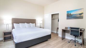 Bureau, espace de travail pour ordinateur portable