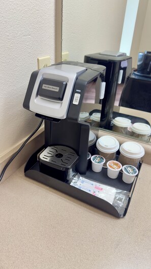 デラックス ダブルルーム | 専用キッチン | 冷蔵庫、電子レンジ、コーヒー / ティーメーカー、電気ポット