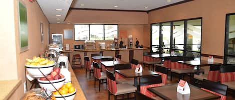 Petit déjeuner continental compris tous les jours