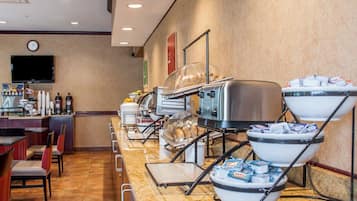 Free daily continental breakfast