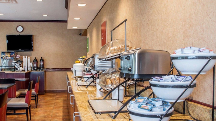 Quality Inn Near Walden Galleria Mall